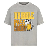 Bier Shirt „Dribble Pass Chug“ – Oversized Fußball Shirt