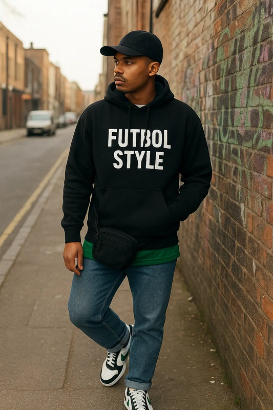 Von der Straße ins Stadion: Warum Fußball-Mode längst Streetwear ist - Futbol-Style e.U