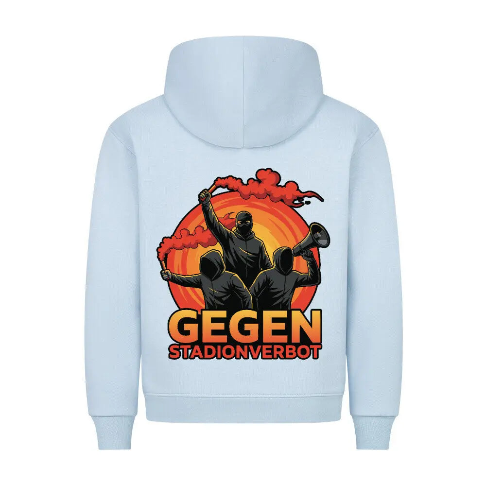 Hooligan Ultra Hoodie: Hellblauer Hoodie mit Rückenprint: vermummte Fans mit Bengalo, Megafon und Schriftzug "Gegen Stadionverbot" vor Sonnenuntergangs-Motiv