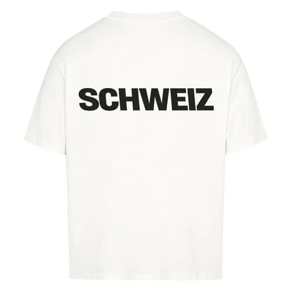 Oversized Fußball-Fanshirt der Schweizer Nationalmannschaft in Weiß mit modernem Streetwear-Fit für einen lässigen und sportlichen Look.